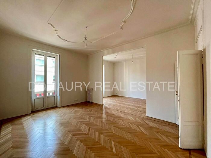 Appartamento quadrilocale in affitto in Piazza Santa Maria Beltrade Milano, Milano