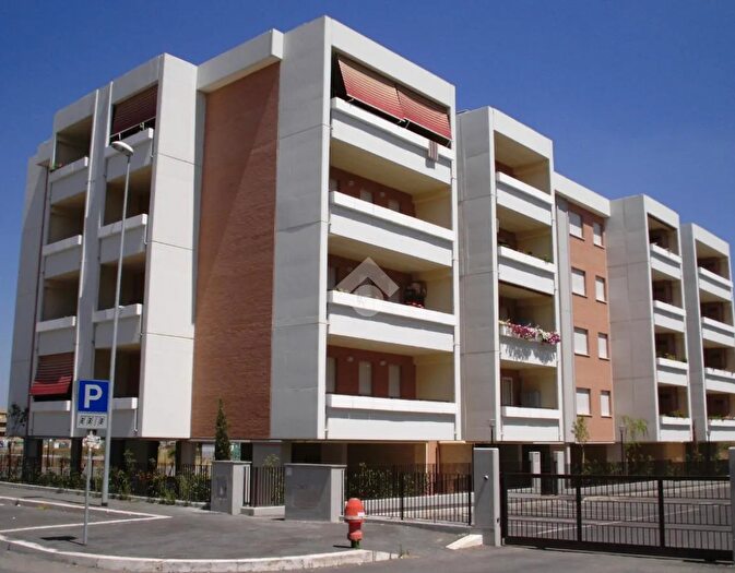 Appartamento trilocale in vendita in Via Luigi Gastinelli, Roma