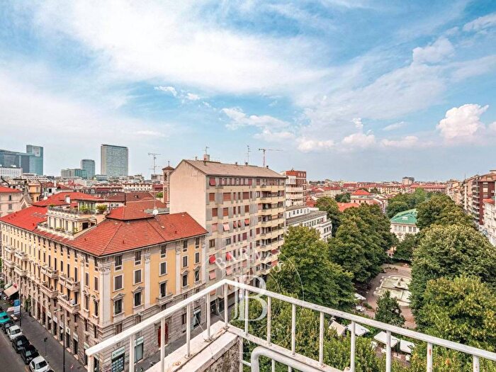 Appartamento con 6 locali in affitto in Buenos Aires, Milano