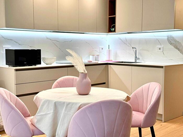 Appartamento trilocale in affitto in Viale Piacenza, Parco, Riccione