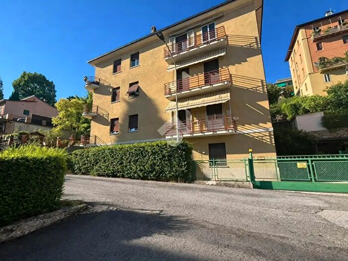 Appartamento trilocale in vendita in Via Massari, Perugia