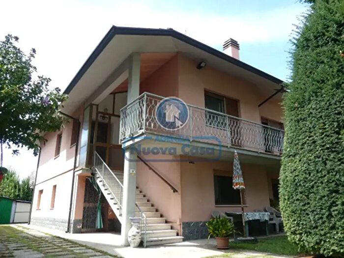 Casa con 6 locali in vendita in Via Martiri Focaccia a, Cervia