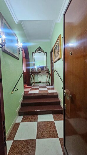 Appartamento trilocale in vendita in Piazza dei Consoli, Roma