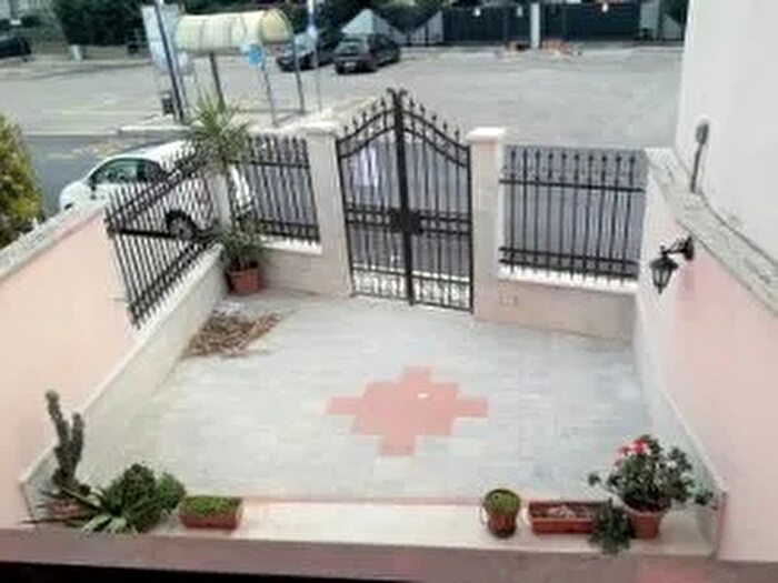 Casa con 6 locali in vendita in Cellamare