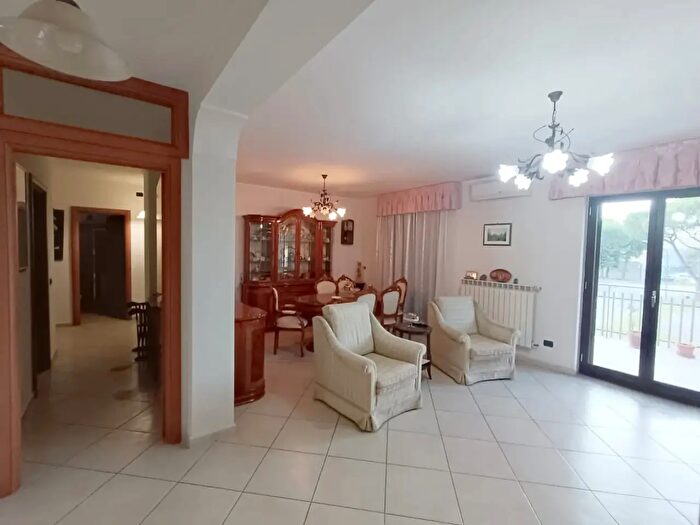 Appartamento quadrilocale in vendita in Via Gioberti, Brusciano
