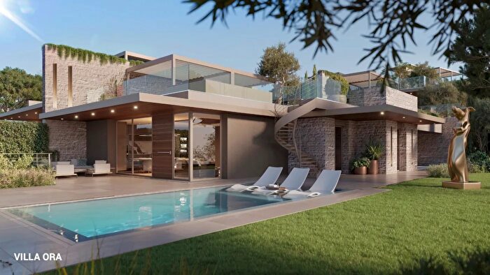 Casa con 5 locali in vendita in Strada Rondinelli Snc, Peschiera Del Garda