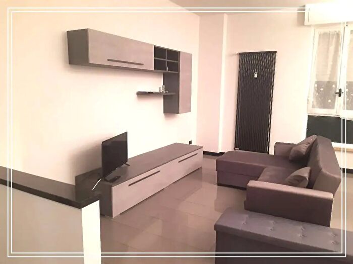 Appartamento con 6 locali in vendita in Via Santa Caterina da Siena, Alessandria