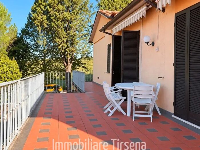 Casa con 10 locali in vendita in Orvieto