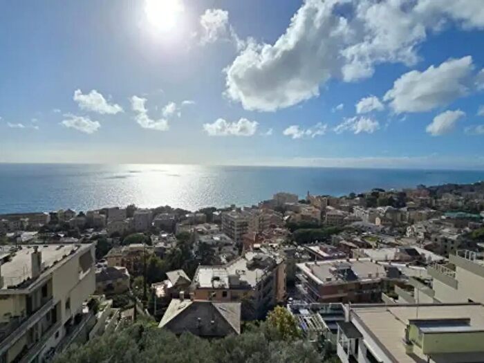 Appartamento quadrilocale in vendita in Via Fratelli Coda, Genova