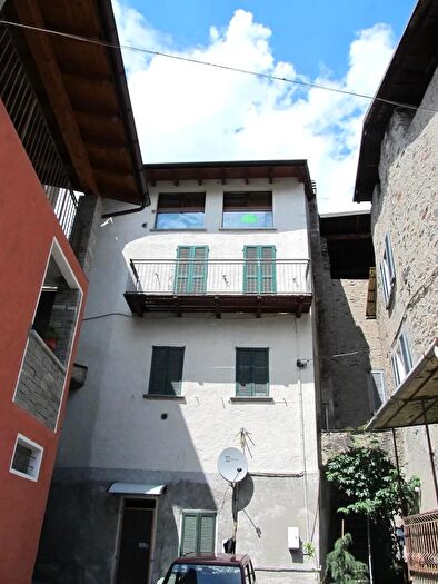 Appartamento bilocale in vendita in Castione Andevenno