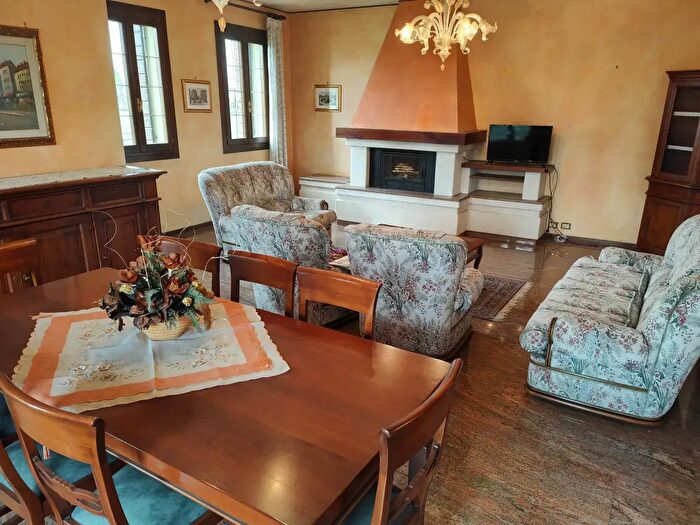 Casa in vendita in Via Montà, Padova