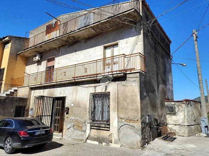 Casa trilocale in vendita in Via Ferili, San Felice A Cancello