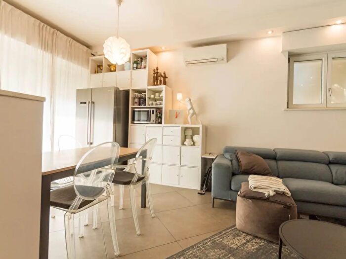 Appartamento bilocale in vendita in Via Cavour, Villafranca Di Verona