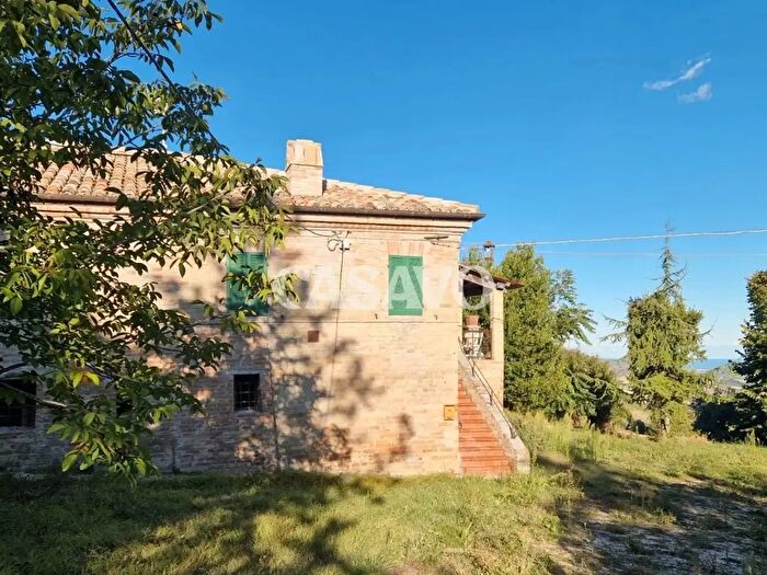 Casa con 12 locali in vendita in Contrada Crocifisso, Cossignano