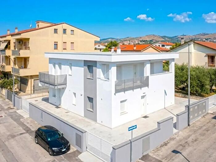 Appartamento trilocale in vendita in Via Fratelli Rosselli, Porto Sant'Elpidio