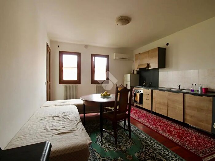 Appartamento trilocale in vendita in Via delle Grazie, Oderzo