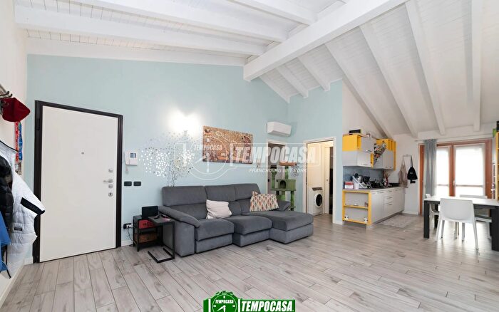 Case in Vendita e in Affitto - 3