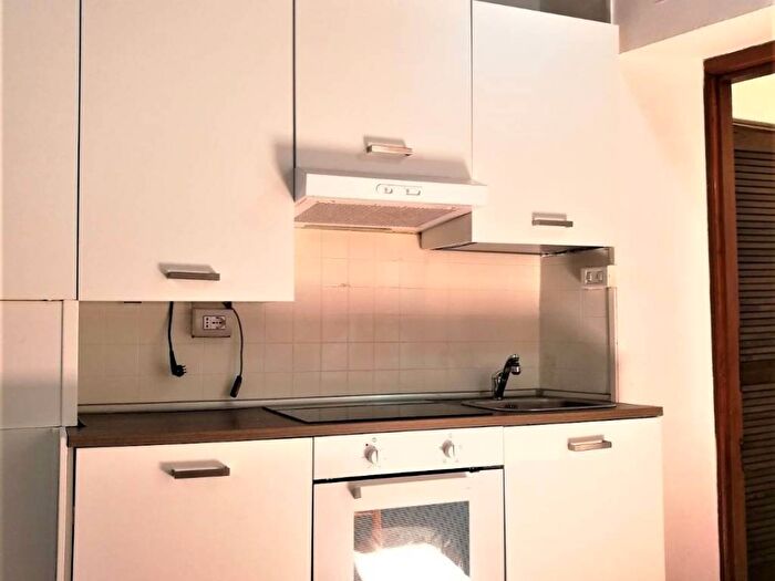 Appartamento bilocale in affitto in Via Saffi, Centro Storico, Parma