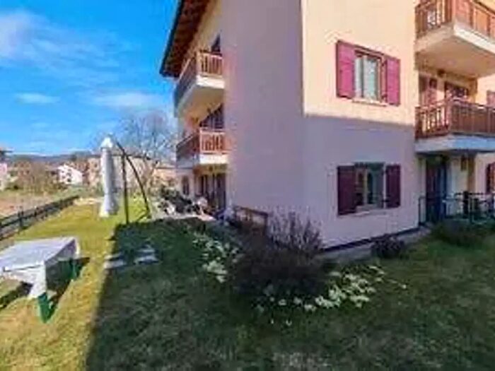 Appartamento quadrilocale in vendita in Romeno