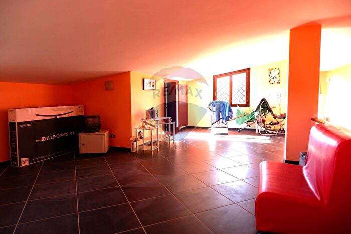 Appartamento trilocale in vendita in Via Martiri XXII Ottobre, Sparanise