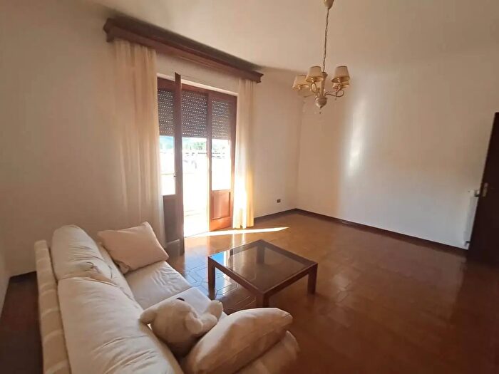 Appartamento con 5 locali in affitto in Calcinaia