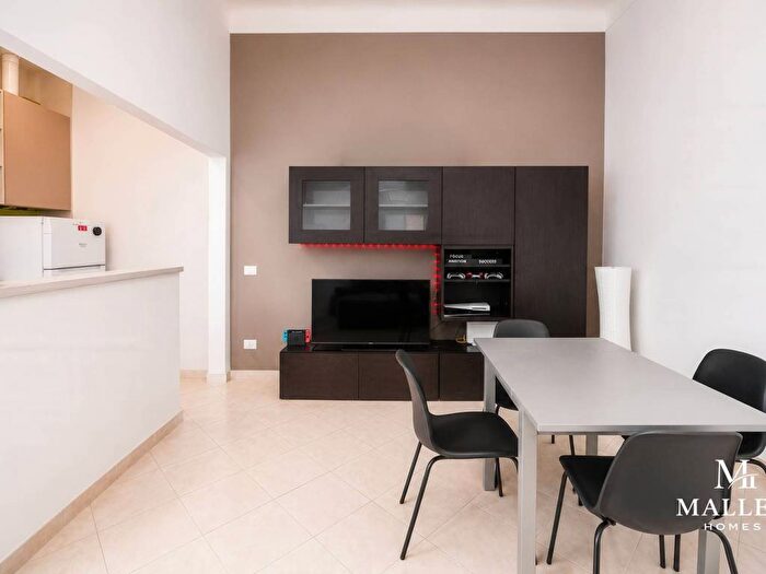 Appartamento trilocale in affitto in Via Enrico Tellini, Cenisio, Milano