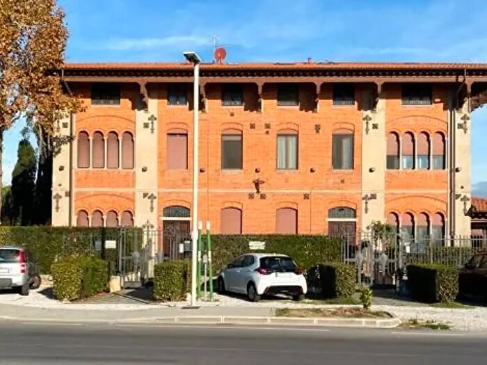 Appartamento trilocale in vendita in Pisa