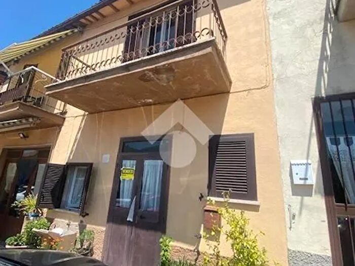 Casa quadrilocale in vendita in Via Verentana, Montefiascone