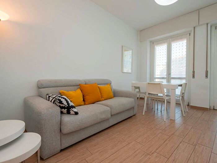 Appartamento monolocale in affitto in Viale Legioni Romane, Primaticcio, Milano