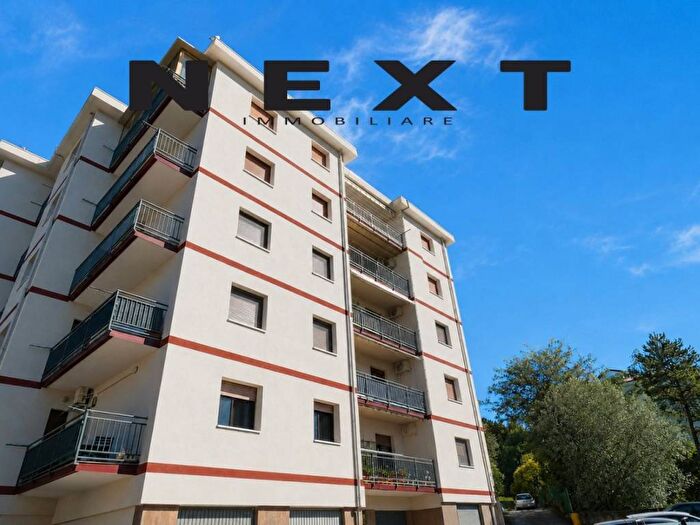 Appartamento trilocale in affitto in Centro, Muggia
