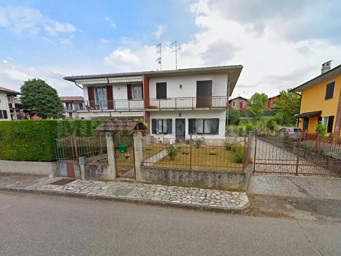 Case in Vendita e in Affitto - 2