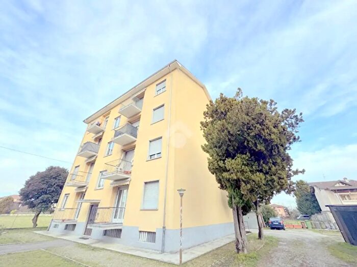 Appartamento trilocale in vendita in Via Pasubio, Fagnano Olona