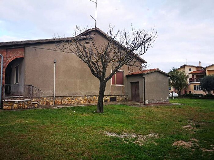 Casa trilocale in affitto in Via Dei Glicini No Number, Pescia Romana, Montalto di Castro