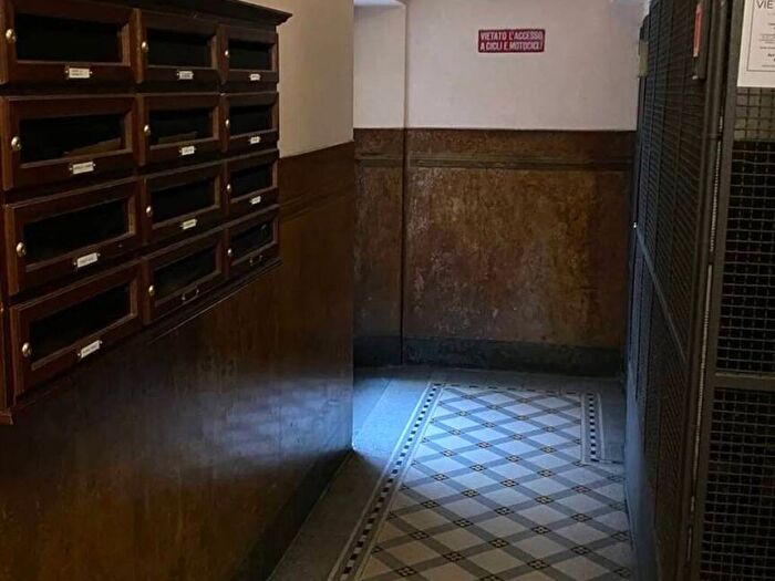 Appartamento trilocale in affitto in Via Giulio Uberti No Number, Indipendenza, Milano