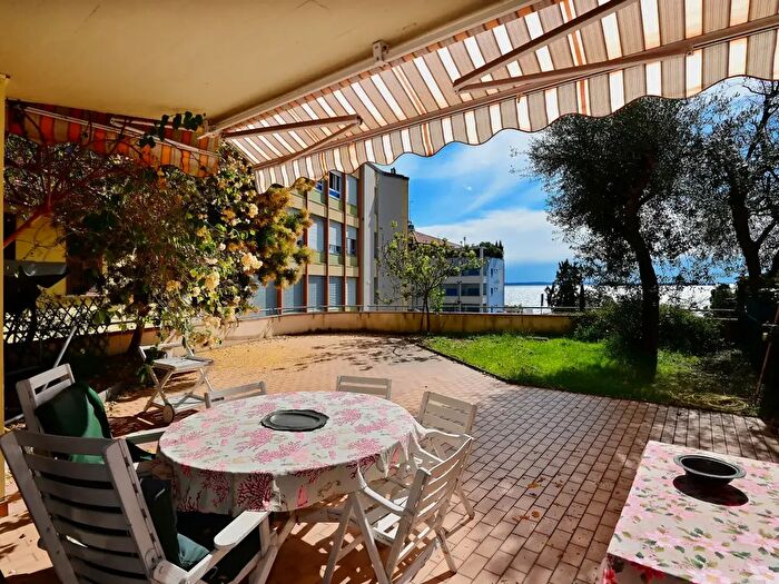 Appartamento trilocale in vendita in Gardone Riviera