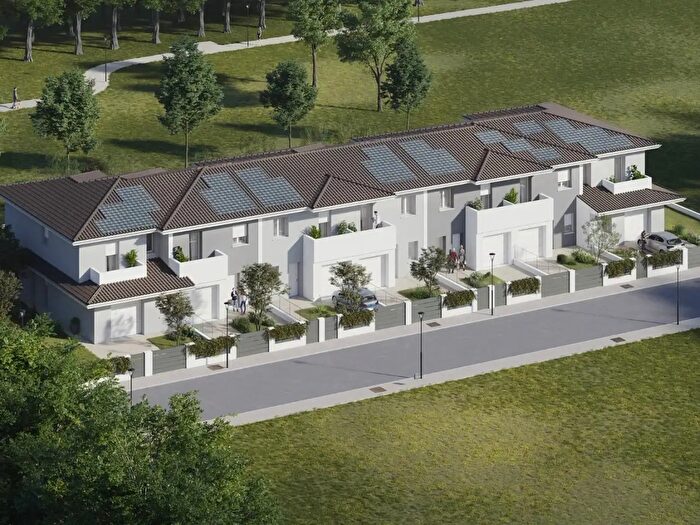 Casa con 5 locali in vendita in Mirandola