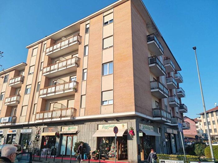 Appartamento trilocale in affitto in Via Roma, Centro, San Mauro Torinese