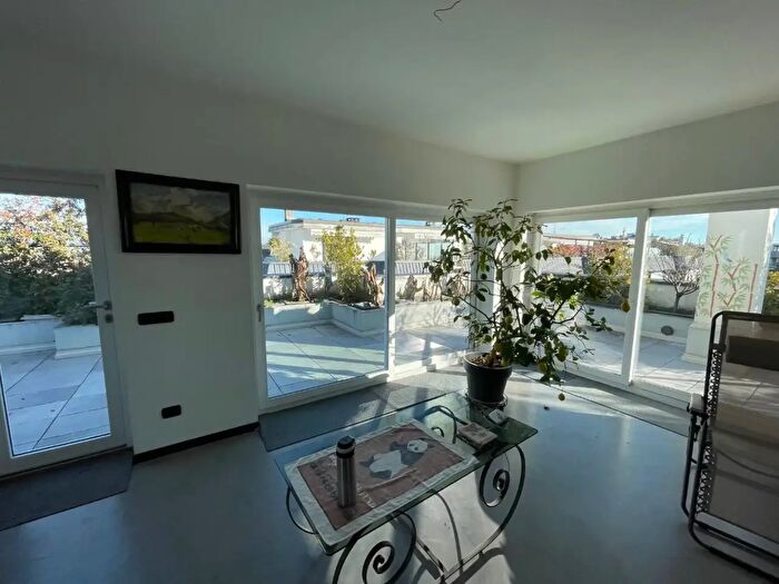 Appartamento con 5 locali in vendita in Via Volturno, Brugherio