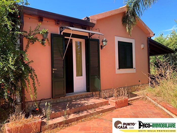 Casa trilocale in vendita in Via Piani, Trabia