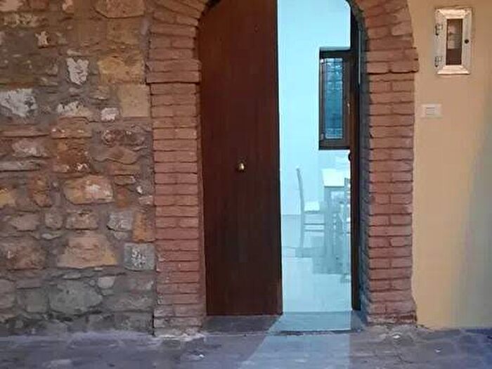 Appartamento trilocale in affitto in Via Belgio, Centro, Pignola