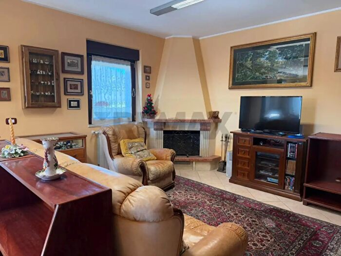 Appartamento quadrilocale in vendita in Via Sopra La Fontana Snc, Castel Di Sangro