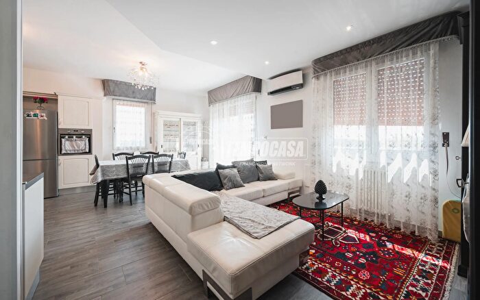 Appartamento trilocale in vendita in Via San Donato, Granarolo DellEmilia