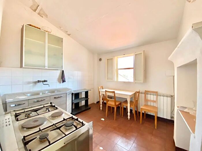 Appartamento con 6 locali in vendita in Pistoia