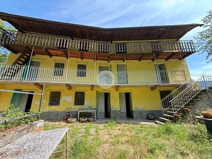 Casa con 7 locali in vendita in Borgata Favella, Rubiana