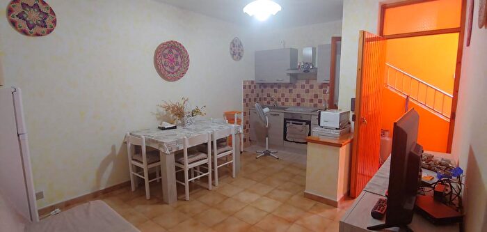 Appartamento bilocale in vendita in Via Petrarca, Castelsardo