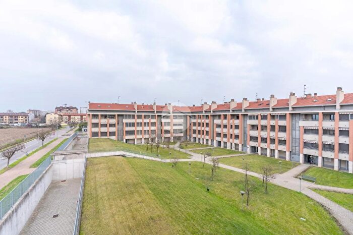 Appartamento quadrilocale in vendita in Via Salvini, Trezzano Sul Naviglio