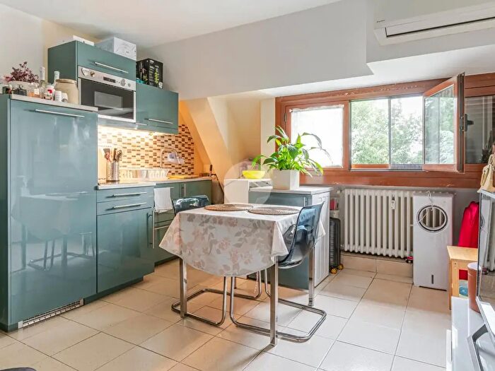 Appartamento monolocale in affitto in Via Alfonso Capecelatro, Milano