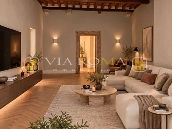 Appartamento con 6 locali in vendita in Lucca