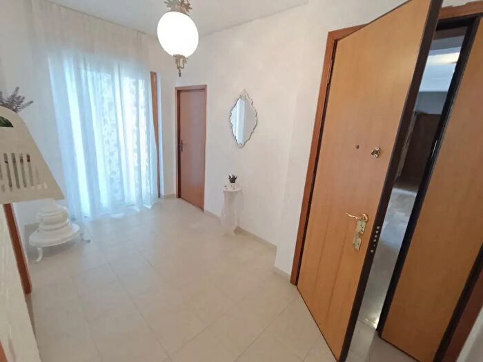 Appartamento con 5 locali in vendita in Via Carducci, Andria