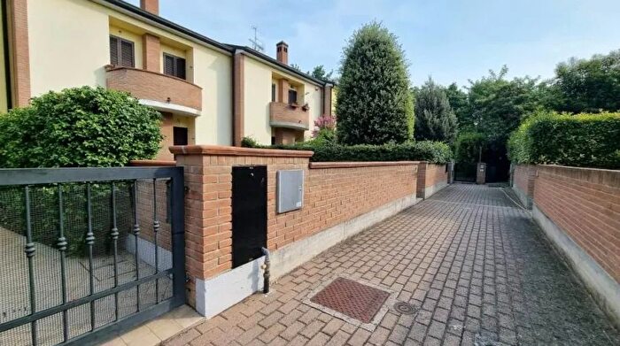 Casa con 6 locali in vendita in Via Don G Volpi Finale Emilia Massa Finalese Modena, Finale Emilia